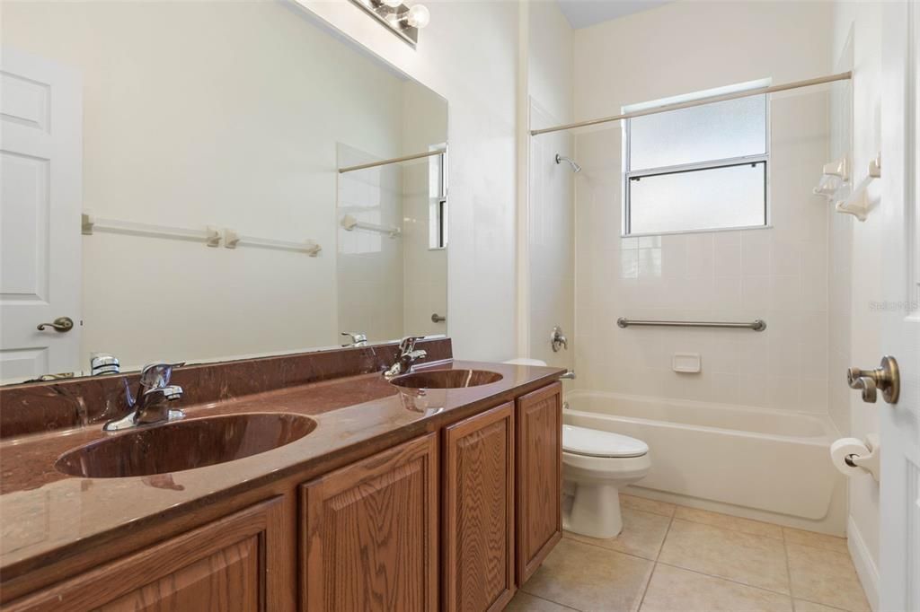 For Sale: $699,000 (3 beds, 3 baths, 2703 Square Feet)