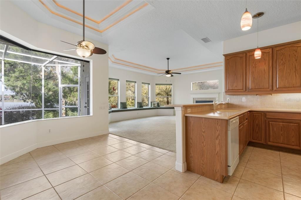 For Sale: $699,000 (3 beds, 3 baths, 2703 Square Feet)