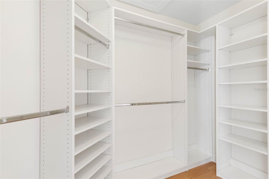 For Sale: $699,000 (3 beds, 3 baths, 2703 Square Feet)