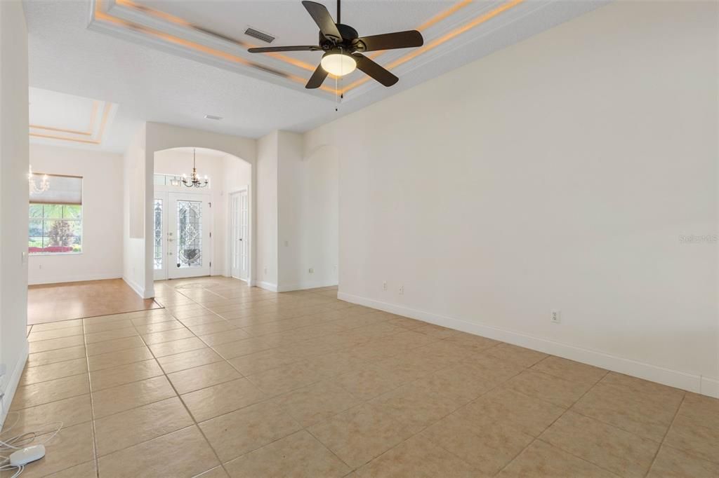 For Sale: $699,000 (3 beds, 3 baths, 2703 Square Feet)