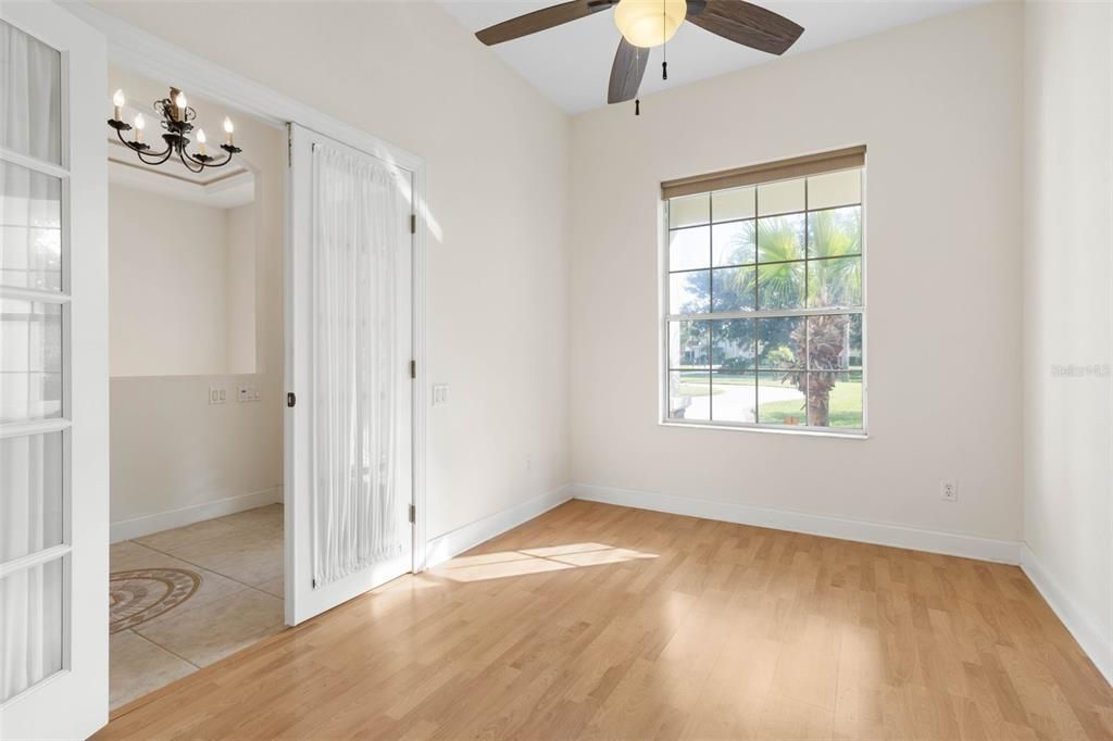 For Sale: $699,000 (3 beds, 3 baths, 2703 Square Feet)