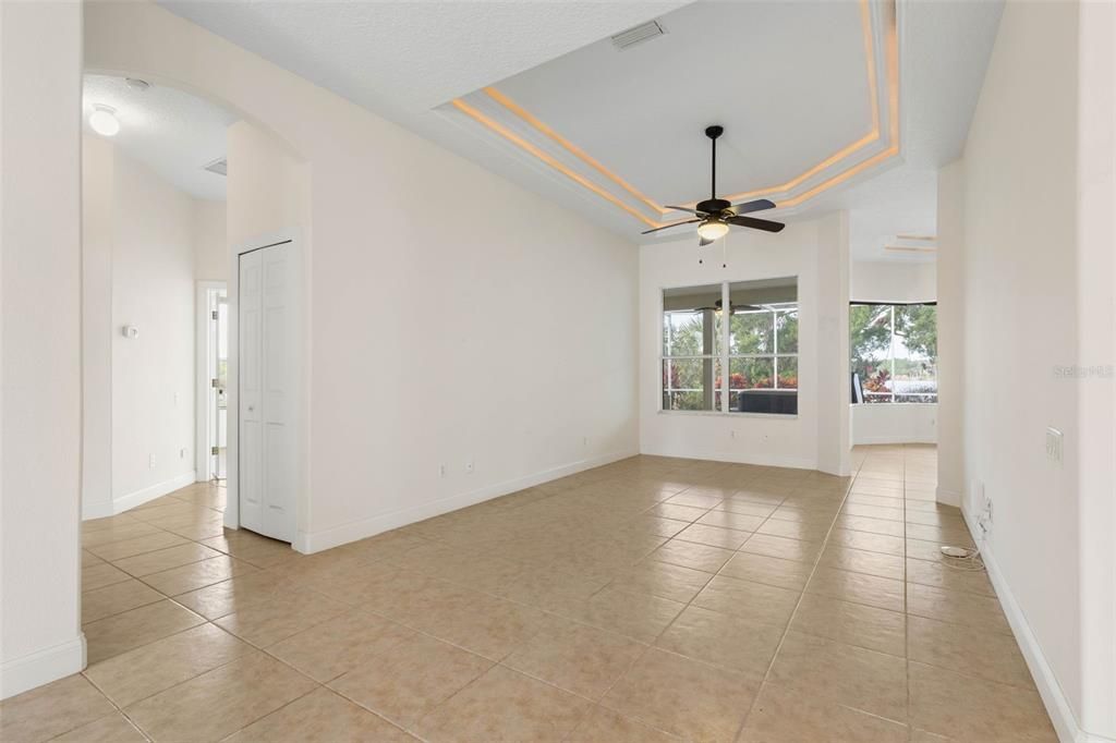 For Sale: $699,000 (3 beds, 3 baths, 2703 Square Feet)