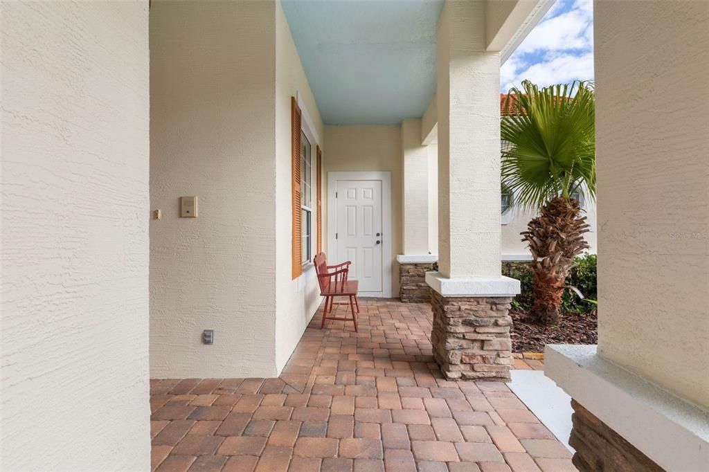 For Sale: $699,000 (3 beds, 3 baths, 2703 Square Feet)