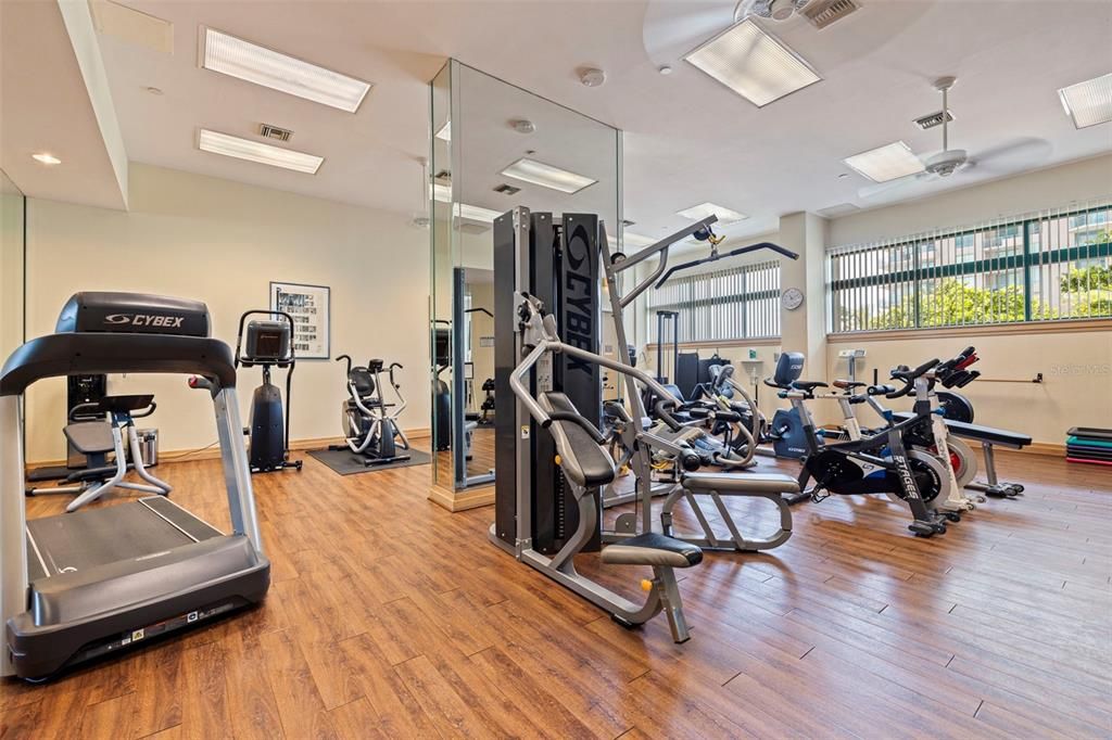 На продажу: $1,100,000 (2 спален, 2 ванн, 1579 Квадратных фут)