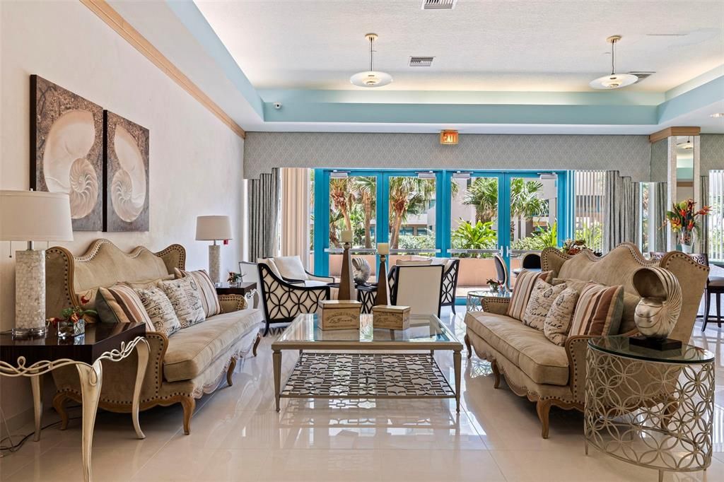 На продажу: $1,100,000 (2 спален, 2 ванн, 1579 Квадратных фут)