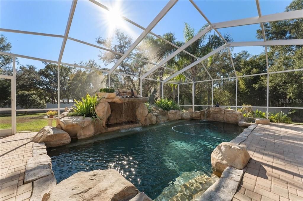 На продажу: $650,000 (5 спален, 2 ванн, 3182 Квадратных фут)