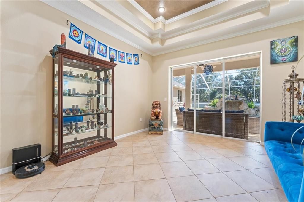 For Sale: $650,000 (5 beds, 2 baths, 3182 Square Feet)