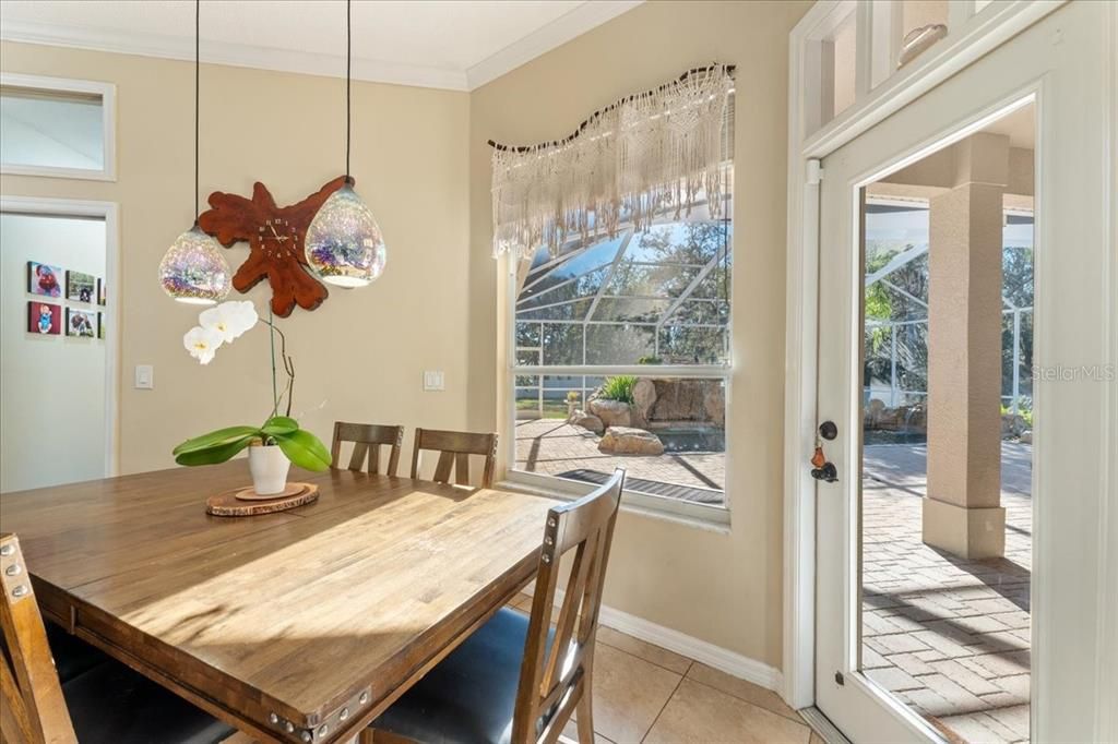 For Sale: $650,000 (5 beds, 2 baths, 3182 Square Feet)