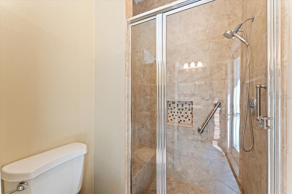 For Sale: $650,000 (5 beds, 2 baths, 3182 Square Feet)