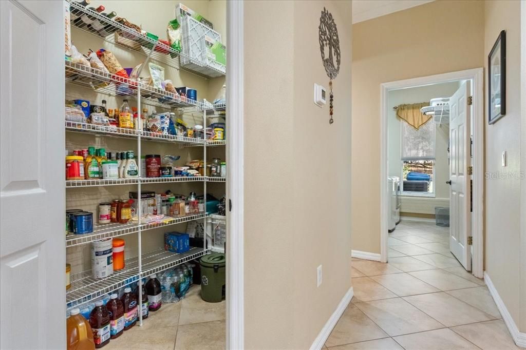 For Sale: $650,000 (5 beds, 2 baths, 3182 Square Feet)