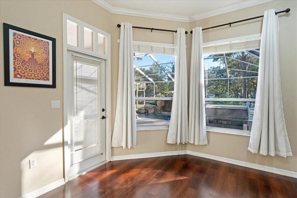 For Sale: $650,000 (5 beds, 2 baths, 3182 Square Feet)