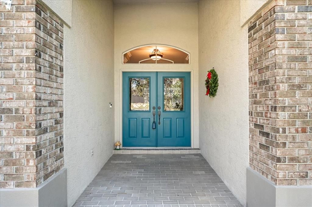 For Sale: $650,000 (5 beds, 2 baths, 3182 Square Feet)