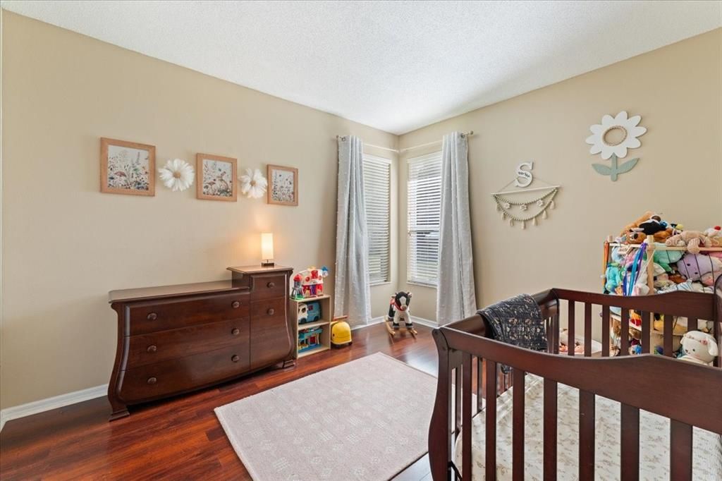 For Sale: $650,000 (5 beds, 2 baths, 3182 Square Feet)