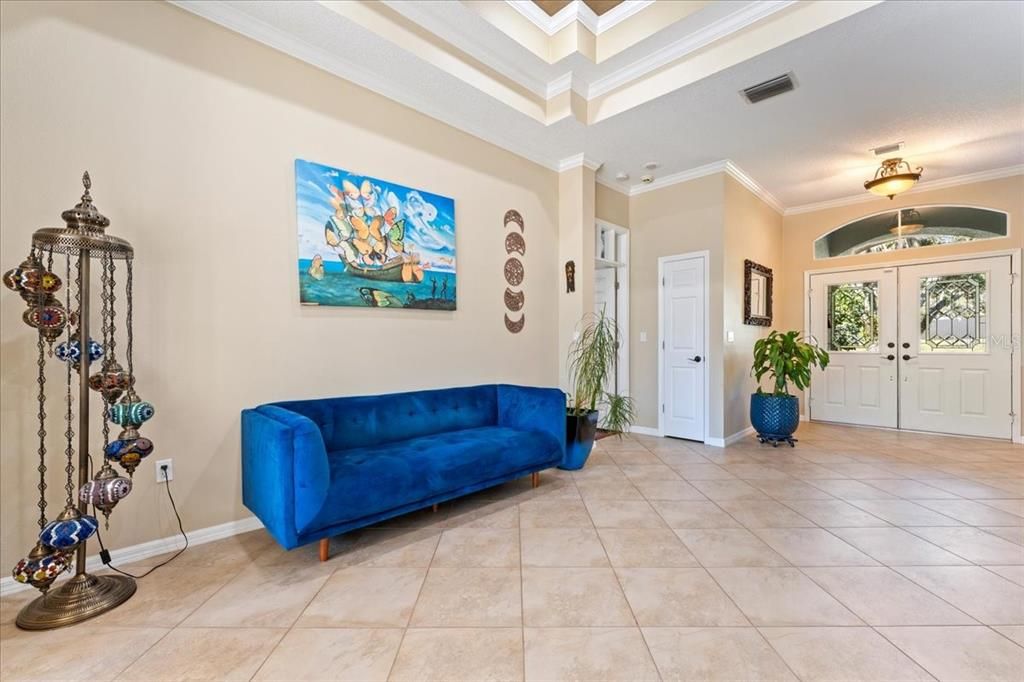 For Sale: $650,000 (5 beds, 2 baths, 3182 Square Feet)