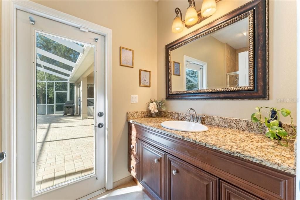 For Sale: $650,000 (5 beds, 2 baths, 3182 Square Feet)