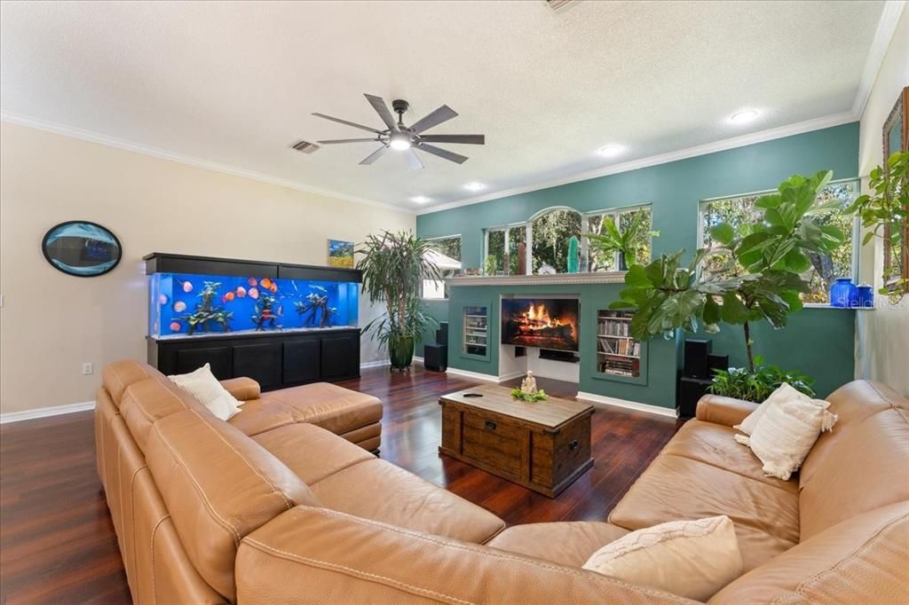 На продажу: $650,000 (5 спален, 2 ванн, 3182 Квадратных фут)