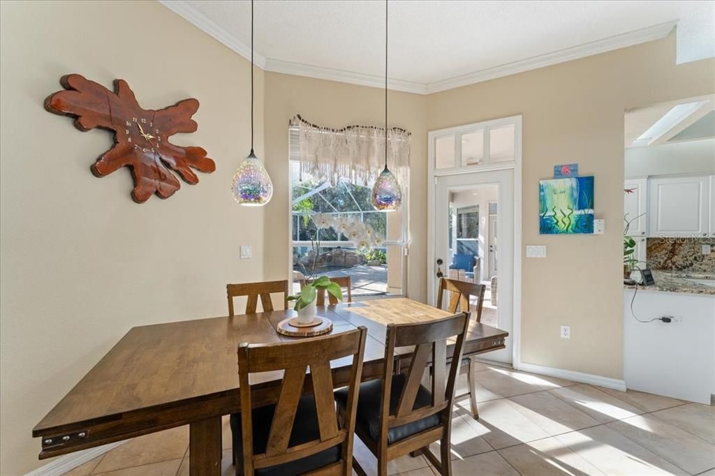 For Sale: $650,000 (5 beds, 2 baths, 3182 Square Feet)