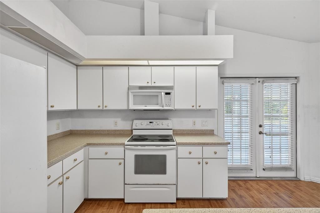 For Sale: $445,000 (4 beds, 3 baths, 2531 Square Feet)