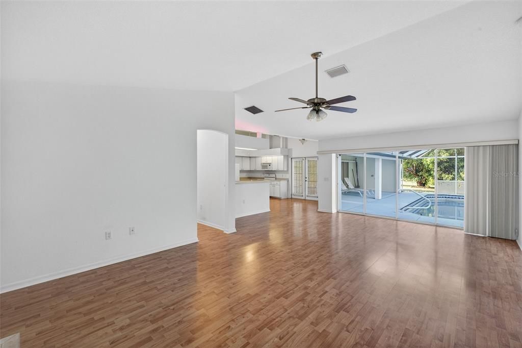 For Sale: $445,000 (4 beds, 3 baths, 2531 Square Feet)