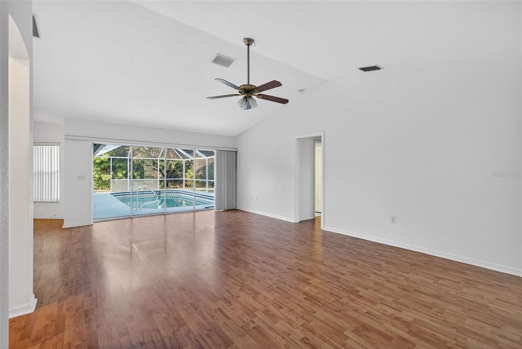 For Sale: $445,000 (4 beds, 3 baths, 2531 Square Feet)