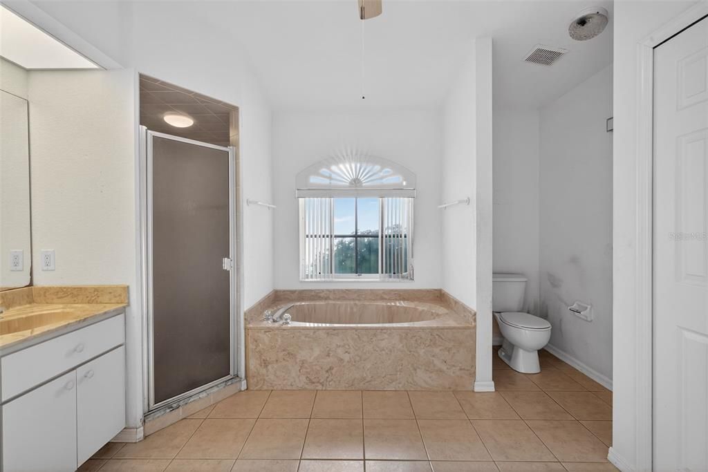 For Sale: $445,000 (4 beds, 3 baths, 2531 Square Feet)