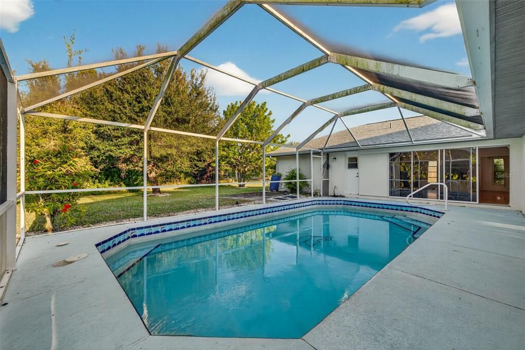 For Sale: $445,000 (4 beds, 3 baths, 2531 Square Feet)