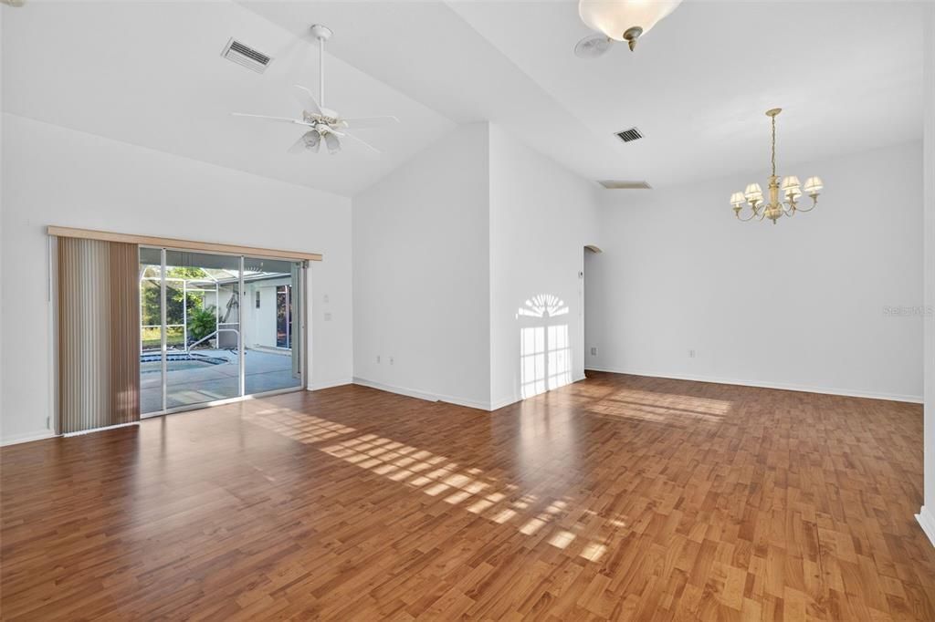 For Sale: $445,000 (4 beds, 3 baths, 2531 Square Feet)