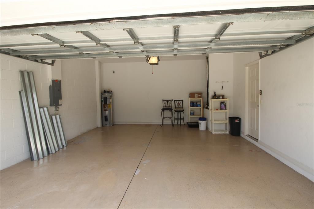 En Venta: $375,000 (3 camas, 2 baños, 2040 Pies cuadrados)