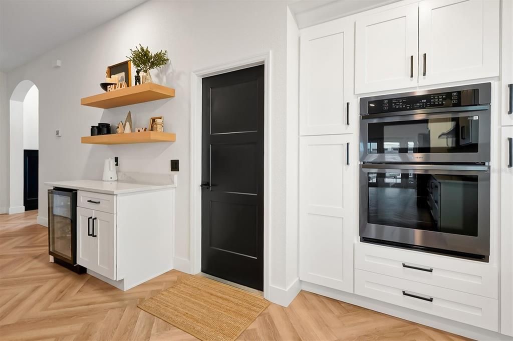 For Sale: $699,000 (3 beds, 2 baths, 1673 Square Feet)