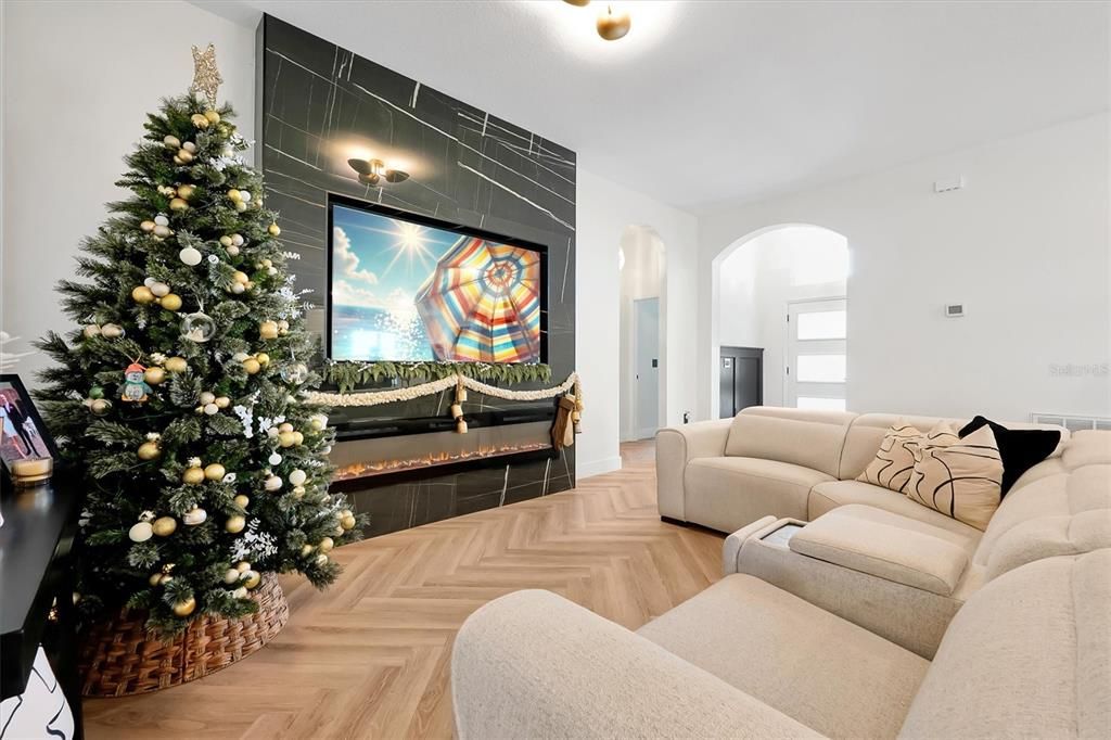 For Sale: $699,000 (3 beds, 2 baths, 1673 Square Feet)