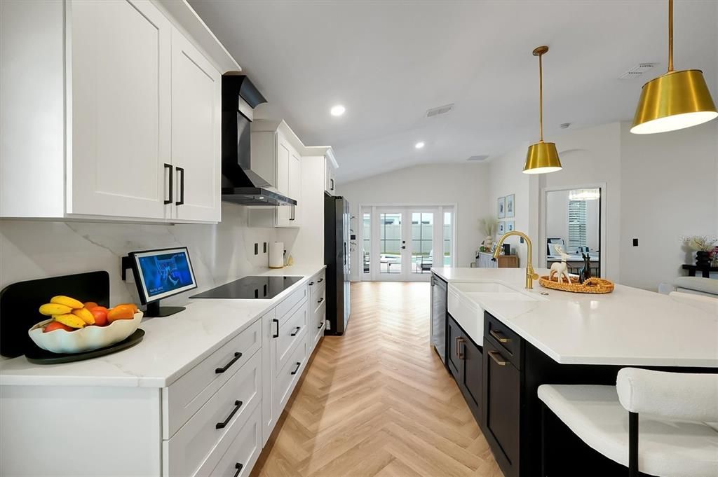 For Sale: $699,000 (3 beds, 2 baths, 1673 Square Feet)