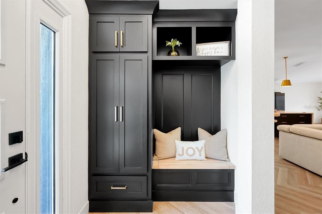 For Sale: $699,000 (3 beds, 2 baths, 1673 Square Feet)