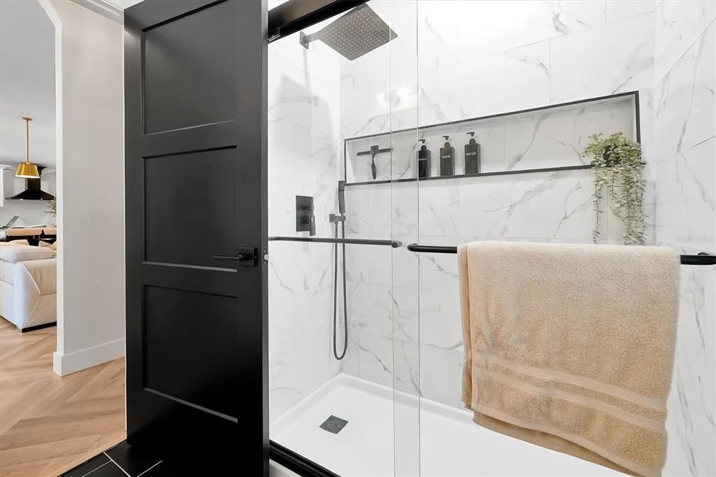 For Sale: $699,000 (3 beds, 2 baths, 1673 Square Feet)