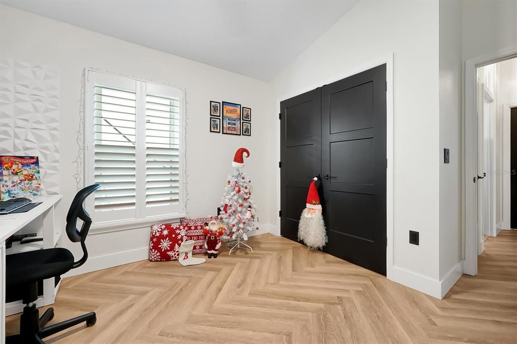 For Sale: $699,000 (3 beds, 2 baths, 1673 Square Feet)