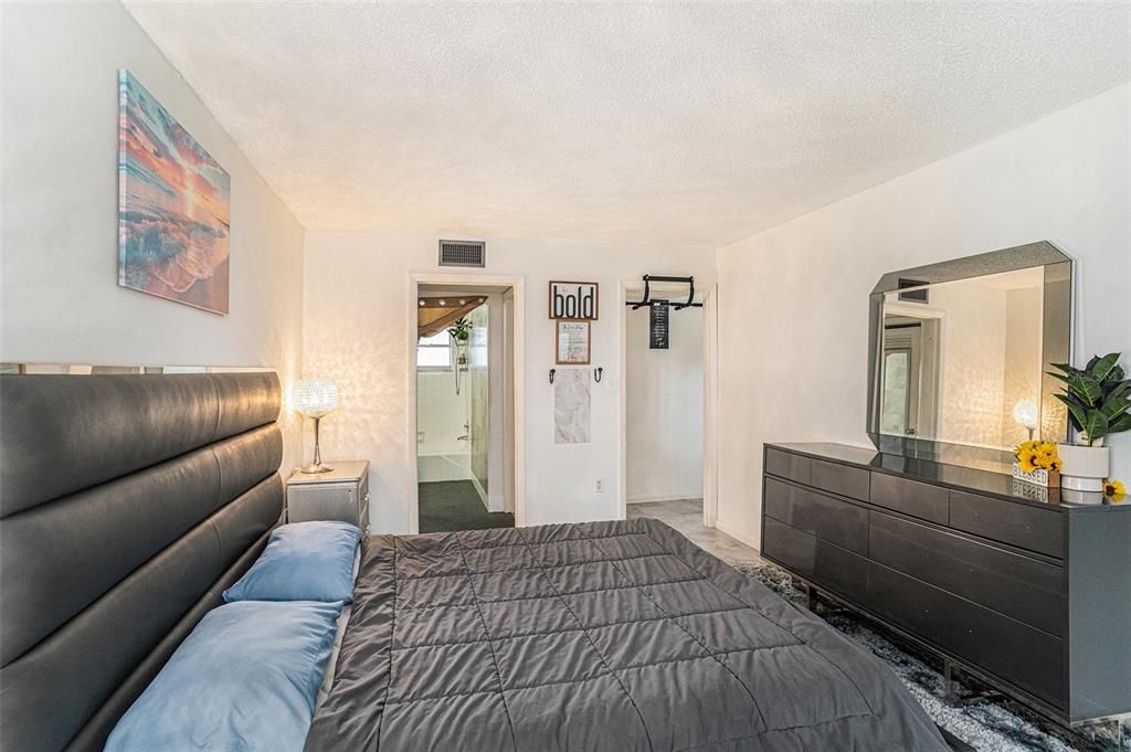 На продажу: $49,000 (1 спален, 1 ванн, 732 Квадратных фут)