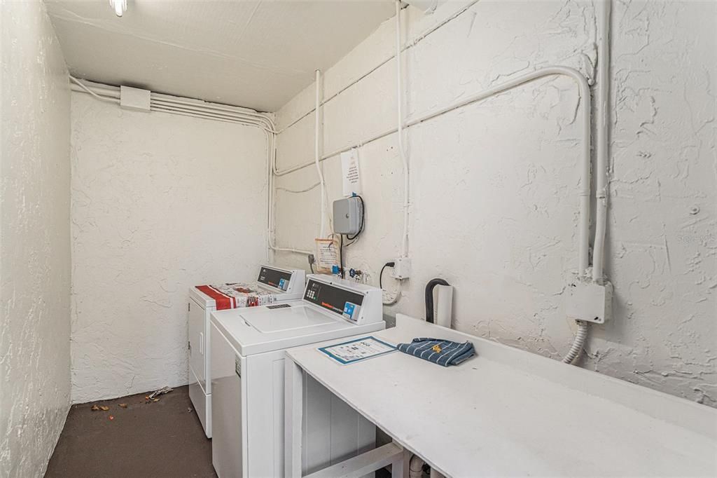 На продажу: $49,000 (1 спален, 1 ванн, 732 Квадратных фут)