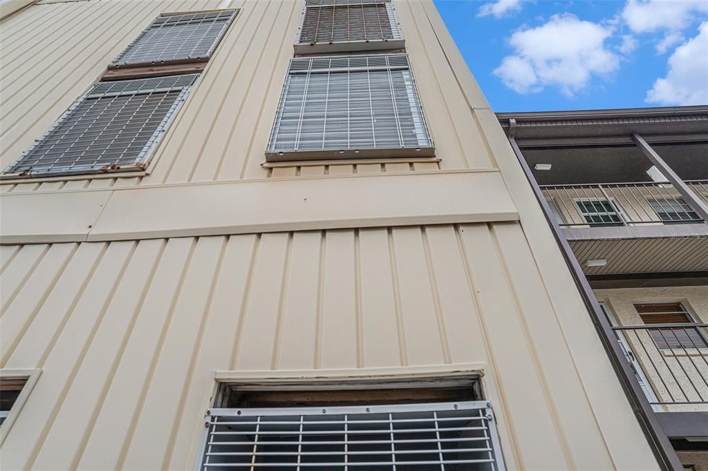 На продажу: $49,000 (1 спален, 1 ванн, 732 Квадратных фут)