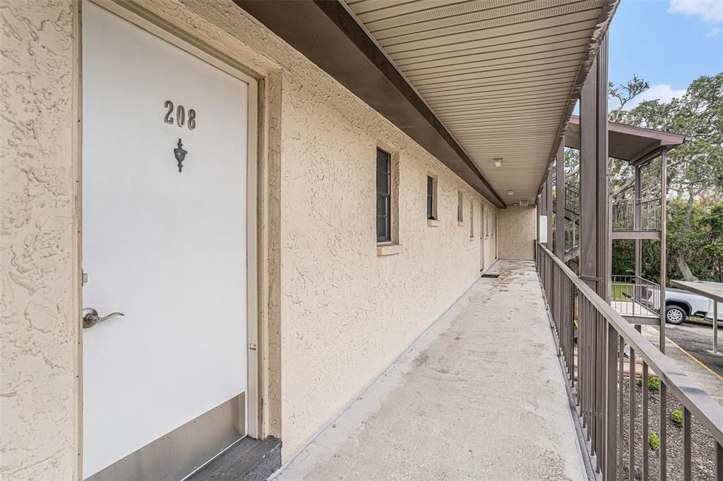 На продажу: $49,000 (1 спален, 1 ванн, 732 Квадратных фут)