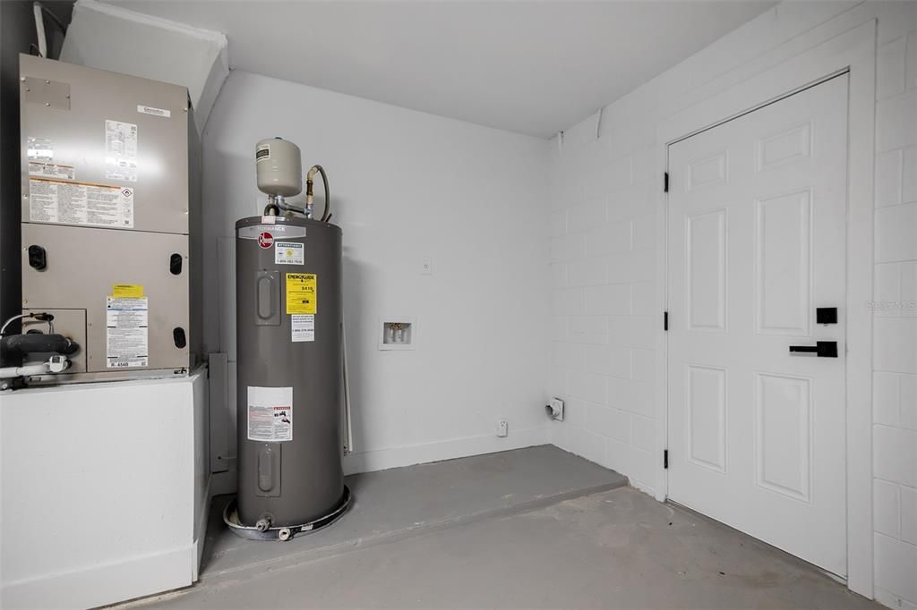 На продажу: $474,998 (4 спален, 2 ванн, 1661 Квадратных фут)