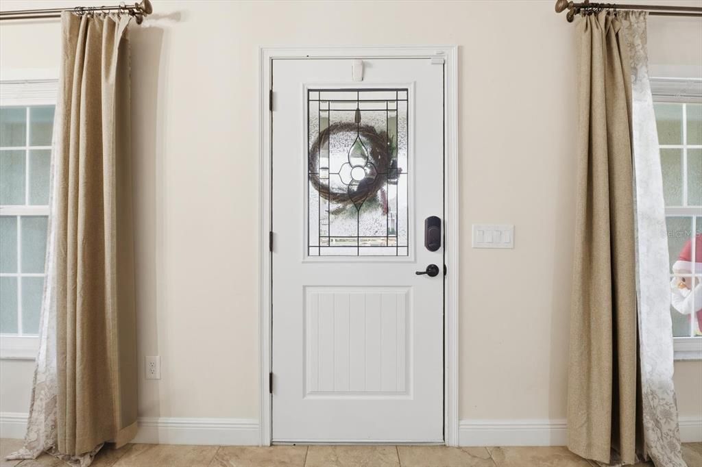 For Sale: $425,000 (4 beds, 3 baths, 2033 Square Feet)