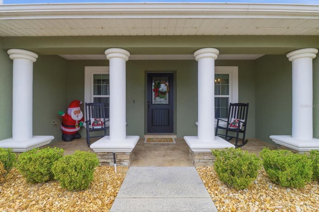 For Sale: $425,000 (4 beds, 3 baths, 2033 Square Feet)