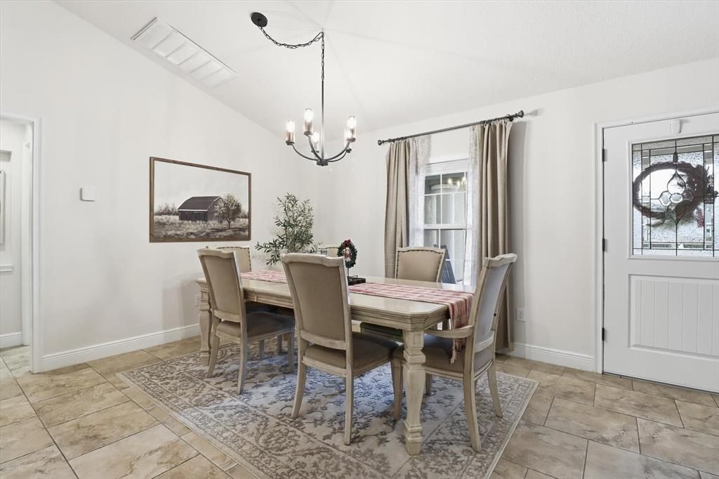 For Sale: $425,000 (4 beds, 3 baths, 2033 Square Feet)