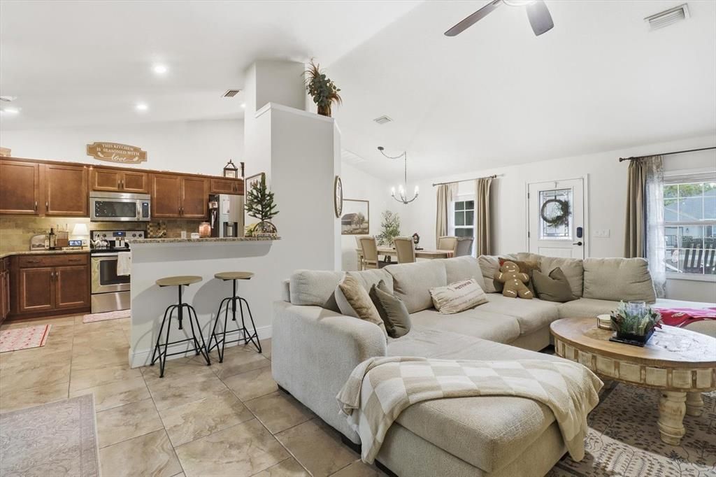 For Sale: $425,000 (4 beds, 3 baths, 2033 Square Feet)