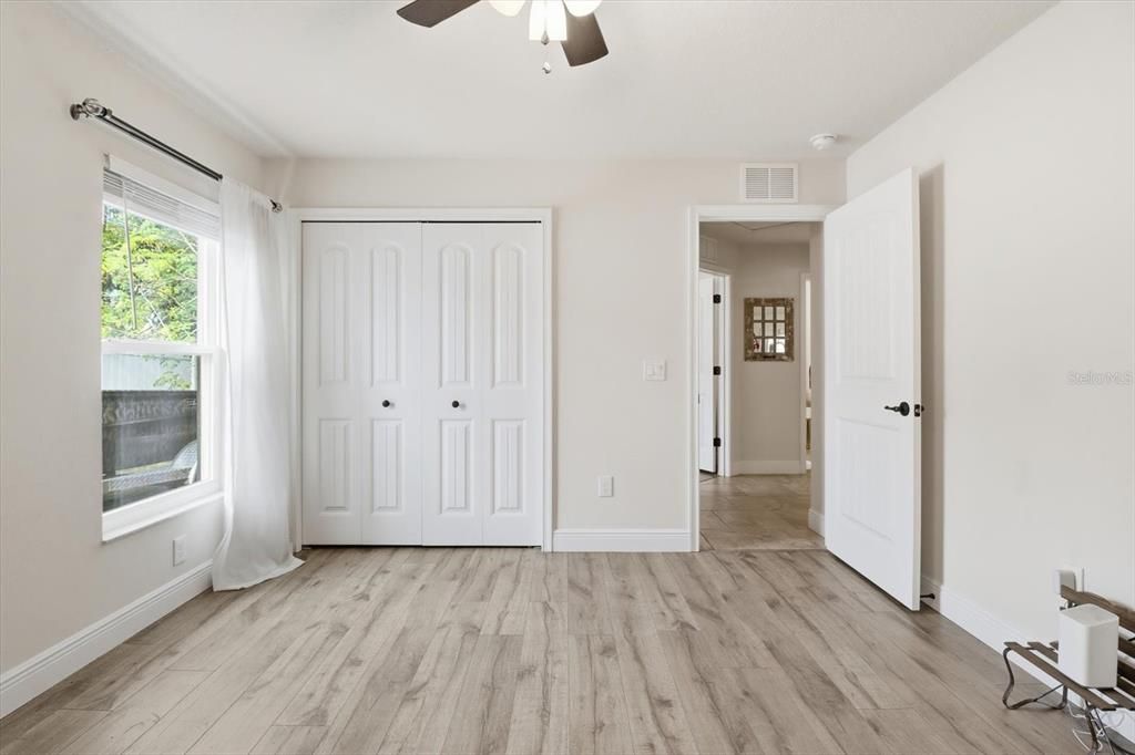 For Sale: $425,000 (4 beds, 3 baths, 2033 Square Feet)