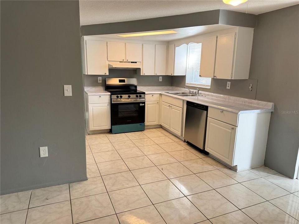 En Renta: $1,400 (3 camas, 2 baños, 999 Pies cuadrados)