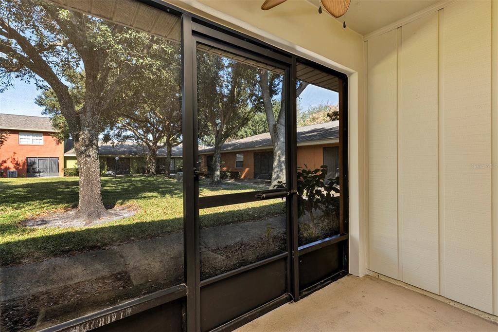 For Sale: $160,000 (1 beds, 1 baths, 763 Square Feet)