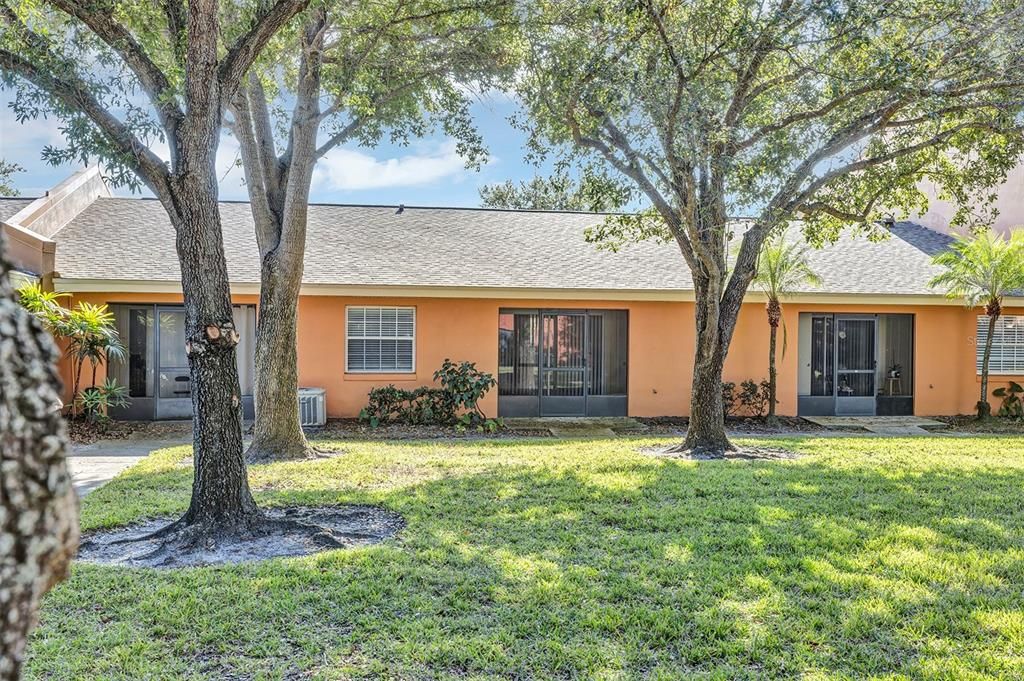 For Sale: $160,000 (1 beds, 1 baths, 763 Square Feet)