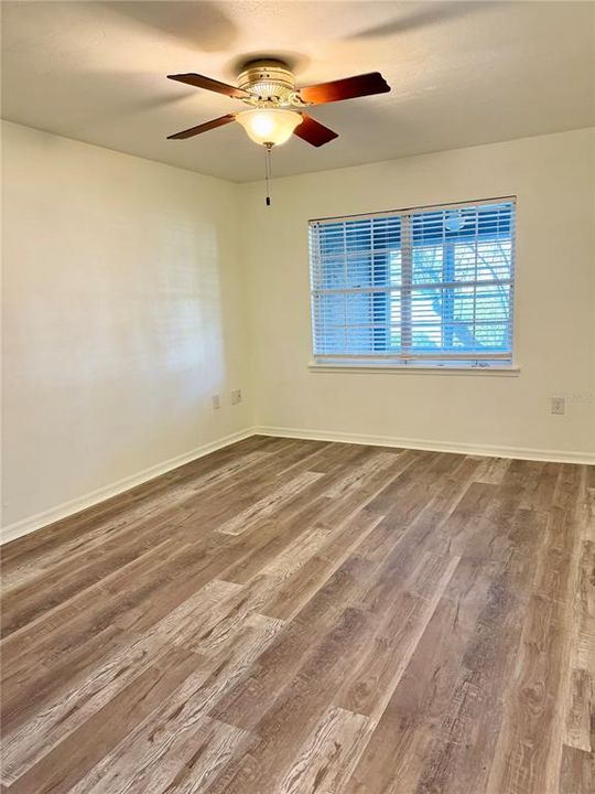 出租: $1,675 (2 贝兹, 2 浴室, 1163 平方英尺)