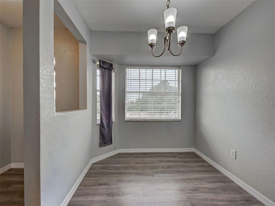 待售: $219,000 (2 贝兹, 2 浴室, 1168 平方英尺)