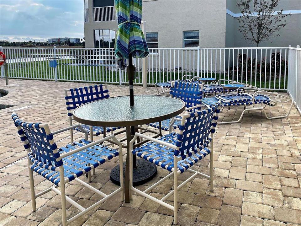 待售: $219,000 (2 贝兹, 2 浴室, 1168 平方英尺)